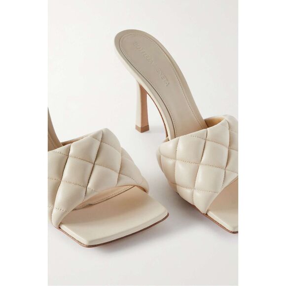 BOTTEGA VENETA Embossed rubber slides - Picture 4 of 14